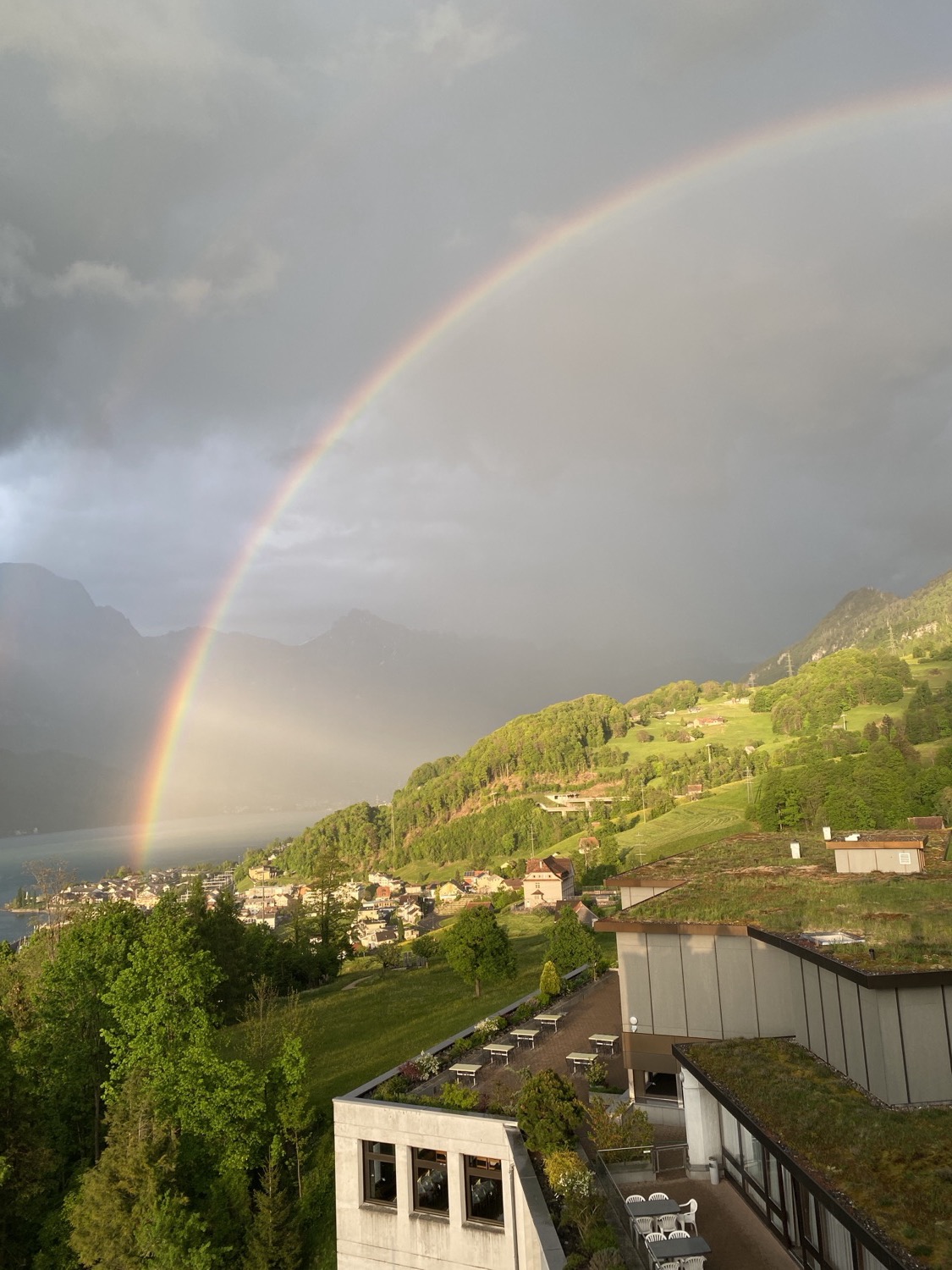 Regenbogen über dem Zentrum Neu-Schönstatt am Walensee